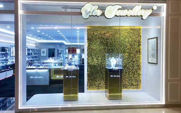 展柜設計定做跟哪個廠家合作更好一些？